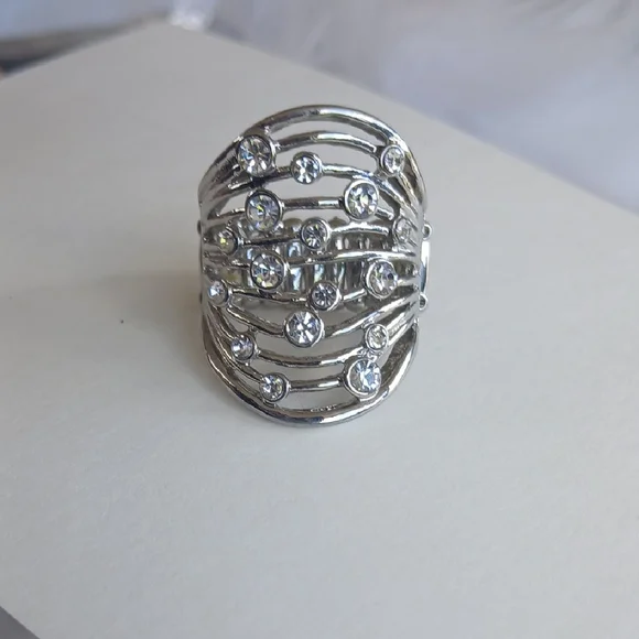 Paparazzi Silver Ring with Dazzling Accents - Picture 1 of 10